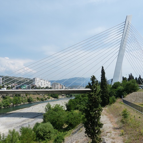 Deluxe brendovi | Rent a car Montenegro
